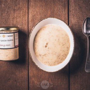 Glas Käse-Lauch-Suppe aus der Münsterländer Speisekammer