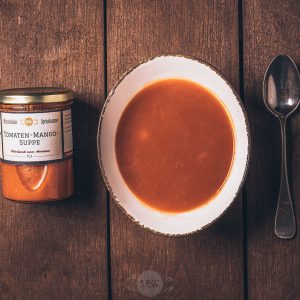 Glas Tomaten-Mango-Suppe aus der Münsterländer Speisekammer