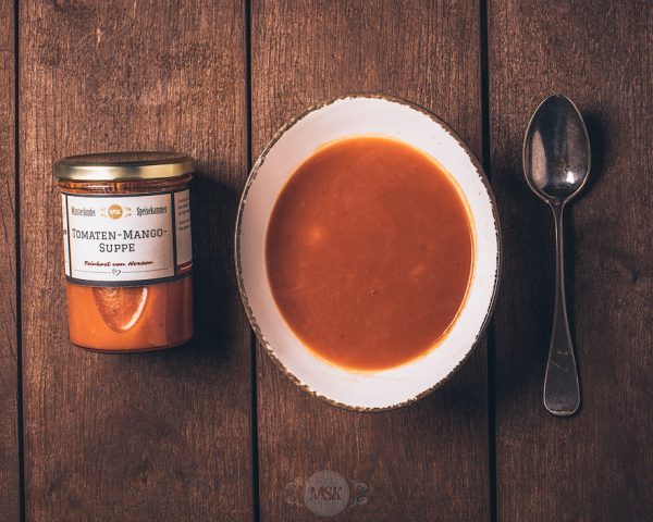 Glas Tomaten-Mango-Suppe aus der Münsterländer Speisekammer