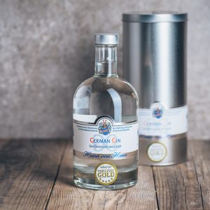 Flasche Heinrich von Have German Gin