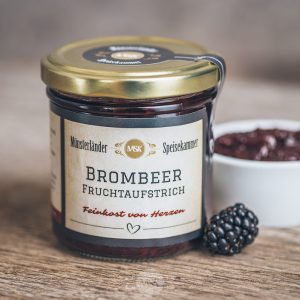 Glas Brombeer Fruchtaufstrich von der Münsterländer Speisekammer