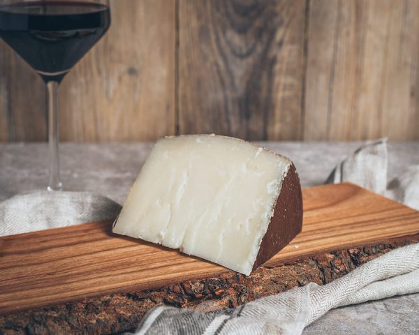 Stück Pecorino Käse