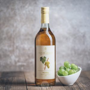 Flasche Van Nahmen Riesling Traubensaft