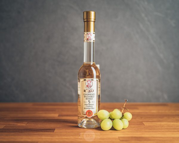 Flasche Acetaia Reale Balsamico Bianco