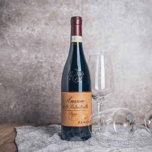 Flasche Rotwein Zenato Amarone della Valpolicella